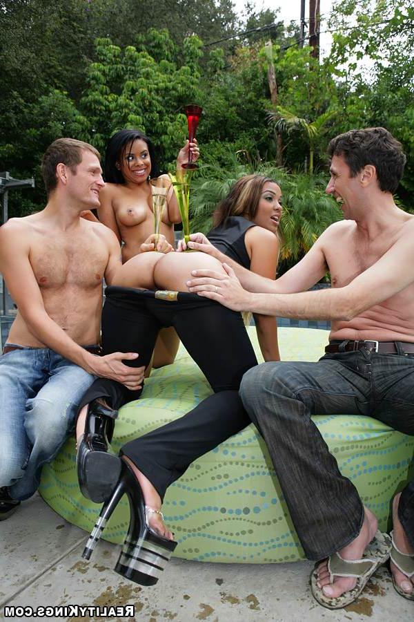 Цветная оргия 18 фотография