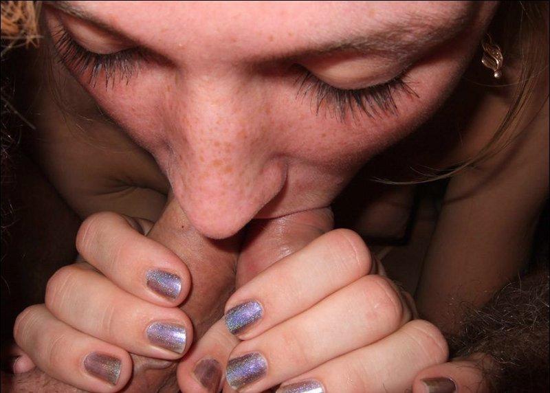 Блондинку отжарили в два ствола пошлые парни 6 фотография