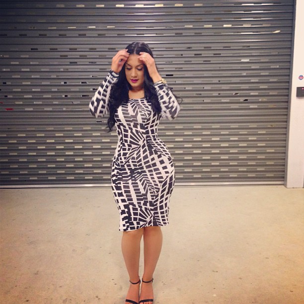 Аппетитные бабенки не стыдятся делать откровенные кадры 4 фотография