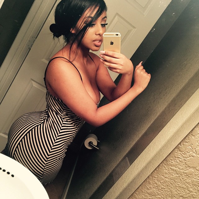 Набор красивых попок из инстаграма 18 фотография